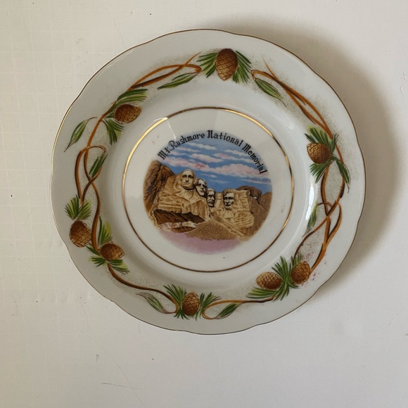 Vintage Mount Rushmore National Memorial Ceramic Plate, Leftons Japan - Picture 3 of 7